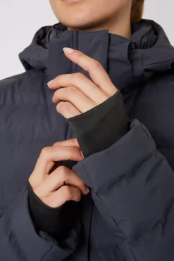 * Charlotte Naisten Pitka Ratsastustakki