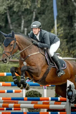 * Emily Winter Ratsastushanskat