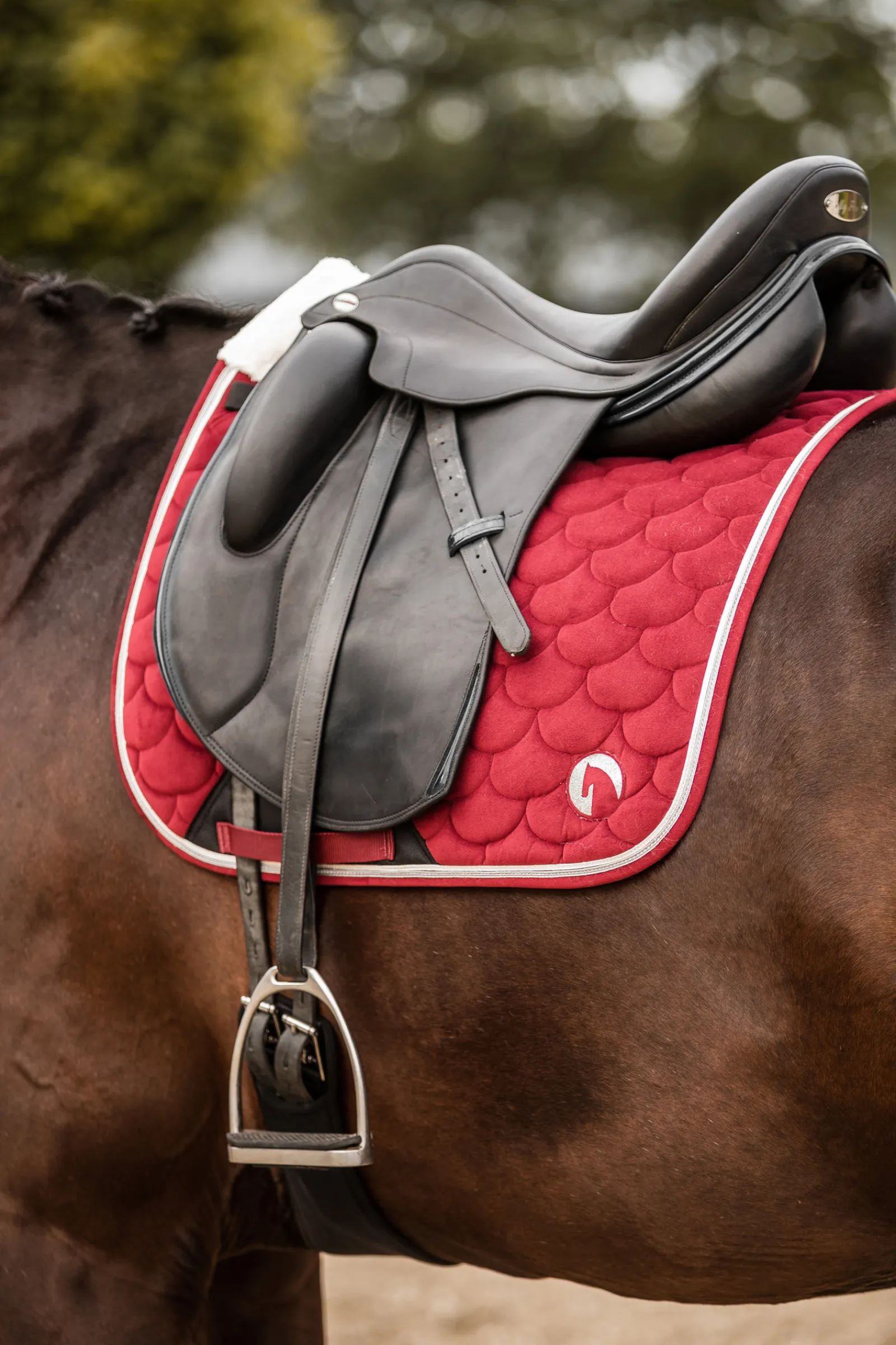 New * Geneva Koulusatulahuopa Tekoturkiksella Merlot Wine Red