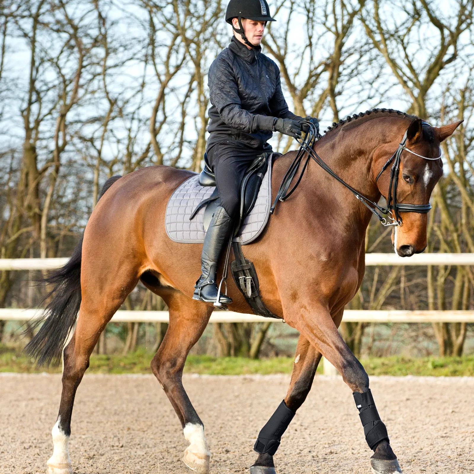 New * Hivutussuojat Musta