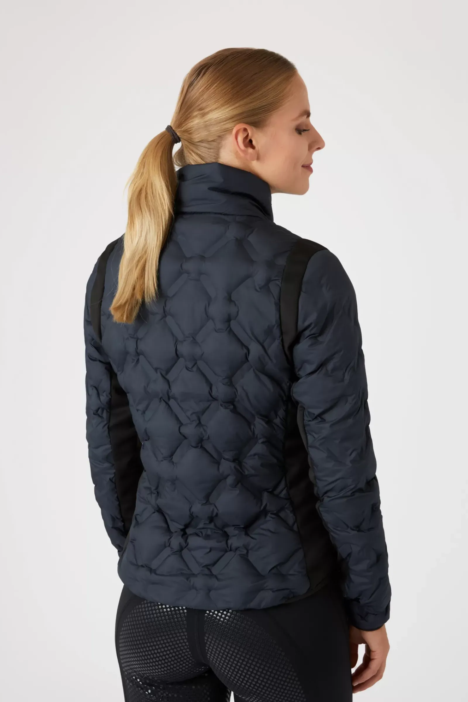 * Jessie Jersey Naisten Paita