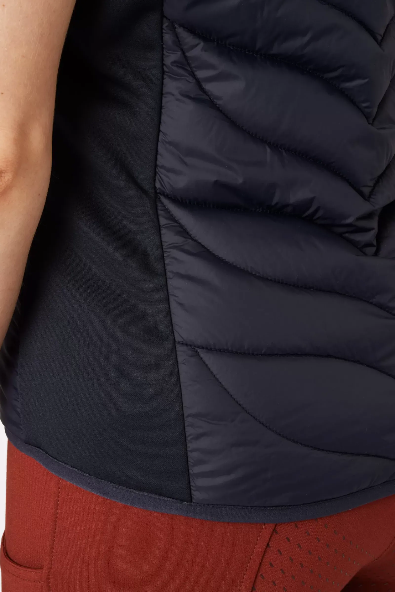 * Martina Naisten Kevyt Toppaliivi