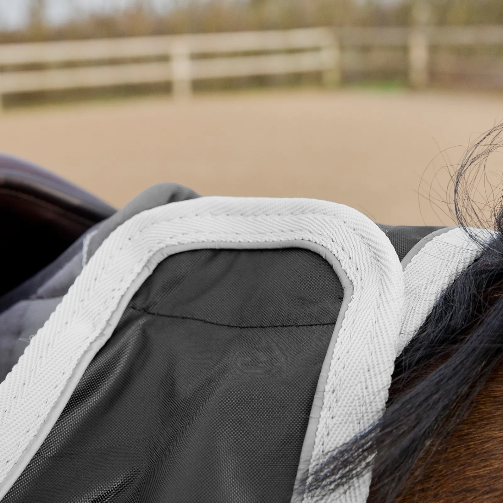 Best * Weathertrek -Ratsastusloimi Musta