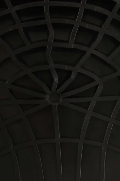 New acavallo Geeliromaani, Takaa Kohottava Black