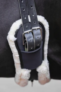 Clearance covalliero Lyhyt Satulavyo Tekoturkiksella Black