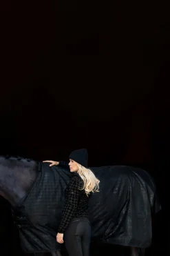 Hot eskadron Essence 22/23 Alpha 1680 Ulkoloimi, 150 G Black