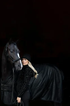 Hot eskadron Essence 22/23 Alpha 1680 Ulkoloimi, 150 G Black