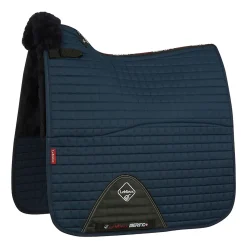 Best lemieux Puolivuorattu Neliohuopa Lampaankarvalla Kouluratsastukseen Dark Blue/Dark Blue