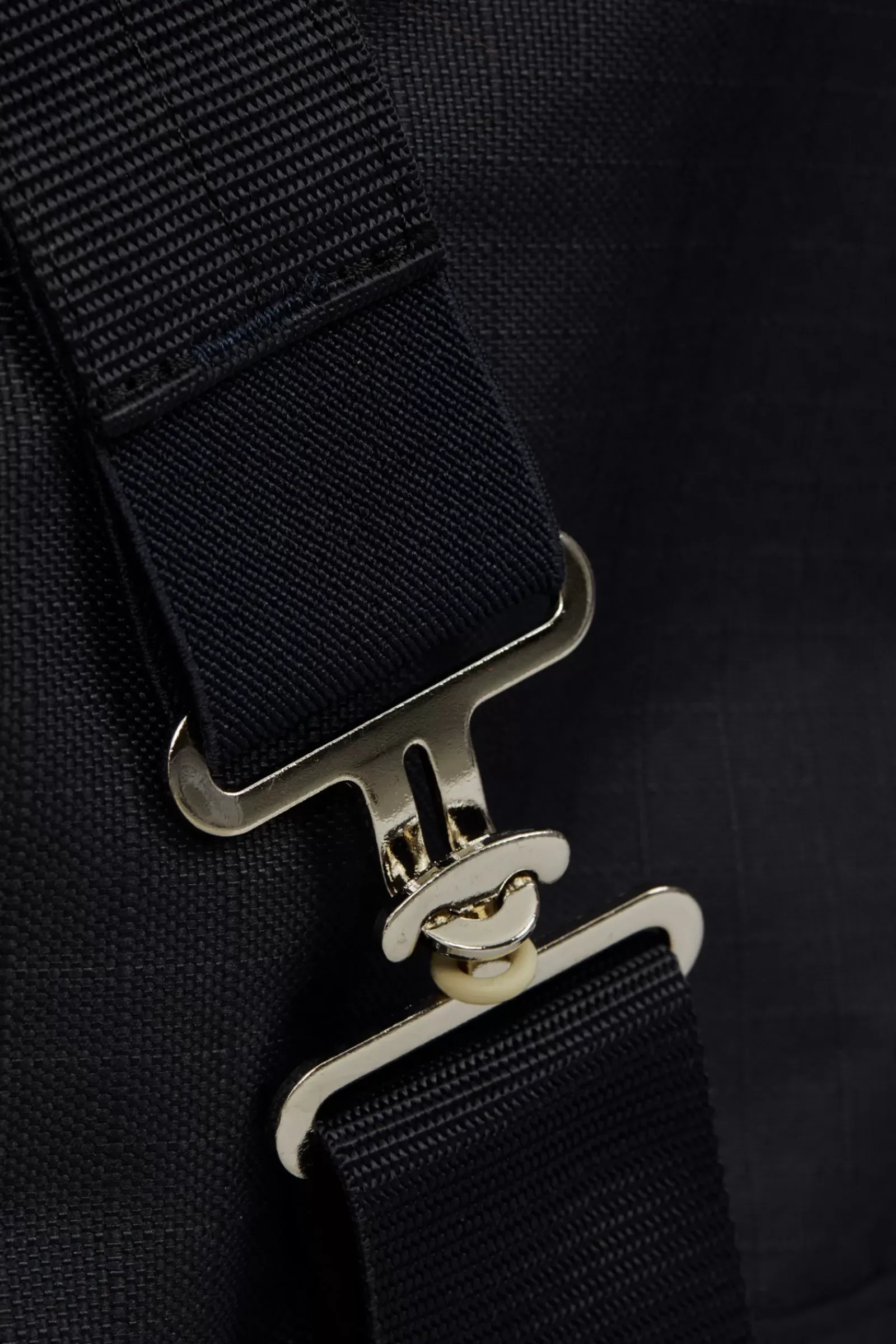 * Naisten Sage -Talvikasineet Resorilla